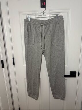 URBAN Romantics Heather Gray Drawstring Jogger Pants